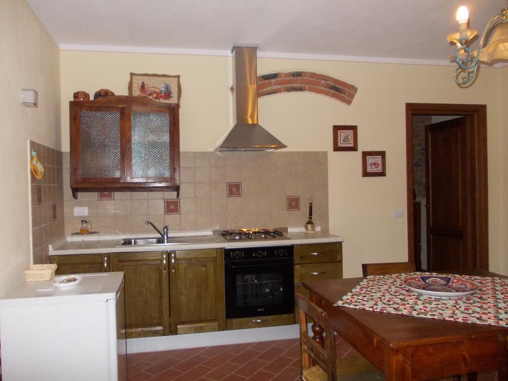 Agriturismo L'Isola Crespina Номер фото